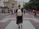 Saia masculina é peça histórica, mas causa estranheza nas ruas