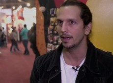 Vladmir Britcha e diretor do filme Bingo conversam com Sadovski na CCXP - 