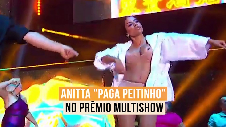 Anitta "paga peitinho" no Prêmio Multishow - 25/10/2017 - UOL Economia