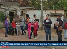 SP: Crianças enfrentam problema para chegar à escola