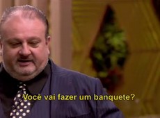 Jacquin abre garrafa de vinho para Hugo
