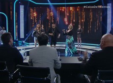 Finalistas abrem competição cantando Tim Maia