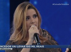 Rully se apresenta com o sucesso ‘Te Assumi pro Brasil’
