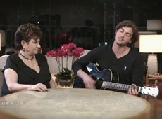 Lília Klabin entrevista o cantor revelação Tony Nogueira