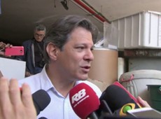 Em campanha, Haddad se queixa sobre demora do TSE