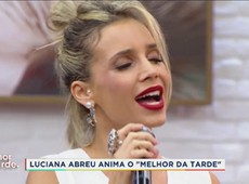 Luciana Abreu canta 'Run To You'