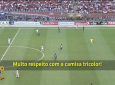 Torcida do São Paulo protesta durante o Choque-Rei
