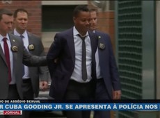 Ator Cuba Gooding Jr. se apresenta à polícia nos EUA