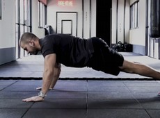 Master Sul Academia - O agachamento sumô é um ótimo exercício para  trabalhar todos os músculos das pernas, desde glúteo, quadríceps até  panturrilhas, mas para extrair o máximo de benefícios precisamos saber