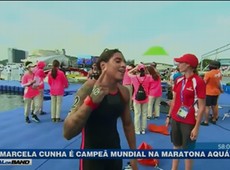 Ana Marcela Cunha é campeã mundial na maratona aquática