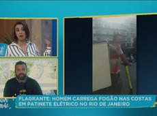 RJ: Homem carrega fogão nas costas em patinete elétrico