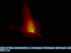 Vulcão Etna desperta e cinzas fecham espaço aéreo