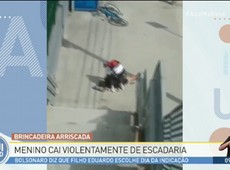 Jovem cai se acidenta ao tentar descer escada de bicicleta