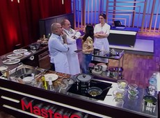 Prato de Paola Carosella queima durante conversa