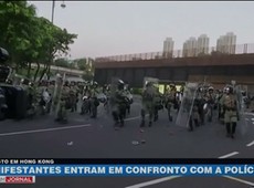 Hong Kong: Manifestantes entram em confronto com a polícia