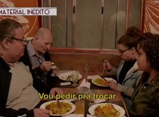 Clientes reclamam de alimentos apresentados no buffet
