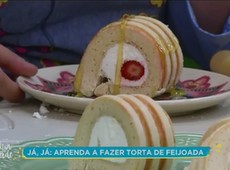 Desafio: Flora tenta fazer enroladinho de waffles com morangos