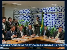 PSL instala conselho de ética para julgar 19 deputados