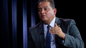 'Ningu�m foi t�o atacado quanto Bolsonaro', diz novo l�der do governo no Congresso