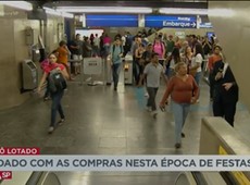 SP: Metrô lotado exige cuidado e atenção com pertences