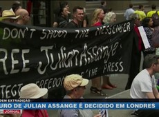 EUA pede extradição, Londres decide futuro de Assange