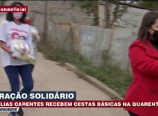 Famílias carentes recebem cestas básicas durante quarentena