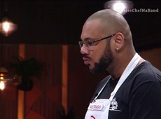 Faltou a batata, lamenta Fogaça ao experimentar prato de Gilson