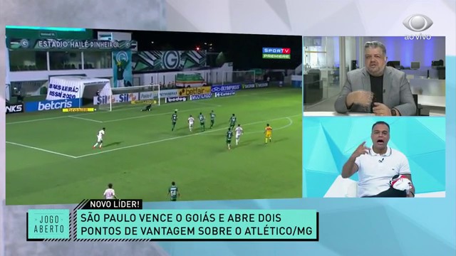 Denílson e Heverton trocam ideia da quebrada no Jogo Aberto! Reprodução TV