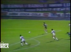 HOMENAGEM DOS DONOS DA BOLA AO DOUTOR SÓCRATES