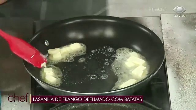 Lasanha de frangp defumado com batatas: Edu Guedes ensina a receita Reprodução TV