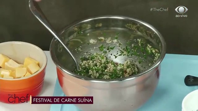 Lombo com crosta de castanhas: veja a receita do Edu Guedes Reprodução TV