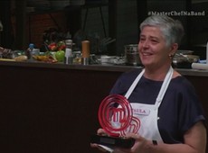 Anna Paula vence final do MasterChef 2020 e dedica prêmio à filha