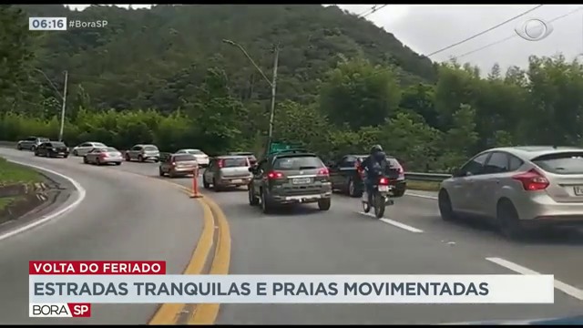 Fim de semana tem estradas tranquilas e praias movimentadas Reprodução TV