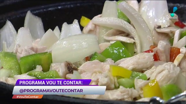 Frango xadrez com arroz yakimeshi - camila na cozinha