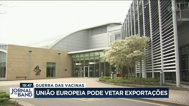 União Europeia pode vetar exportação de vacinas Reprodução TV