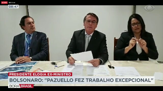 Bolsonaro diz que Pazuello fez um trabalho excepcional na Saúde