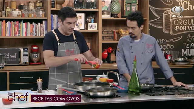 Shakshuka: receita israelense ganha versão verde com Edu Guedes Reprodução TV