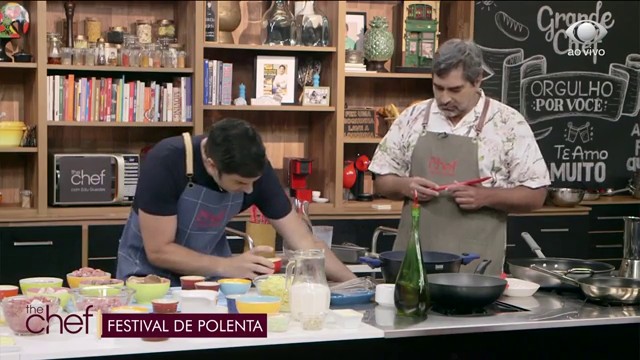 Edu Guedes e Zeca Camargo dão dicas para acertar o ponto da polenta 