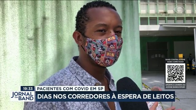 Pacientes esperam por leitos nos corredores dos hospitais de SP Reprodução TV