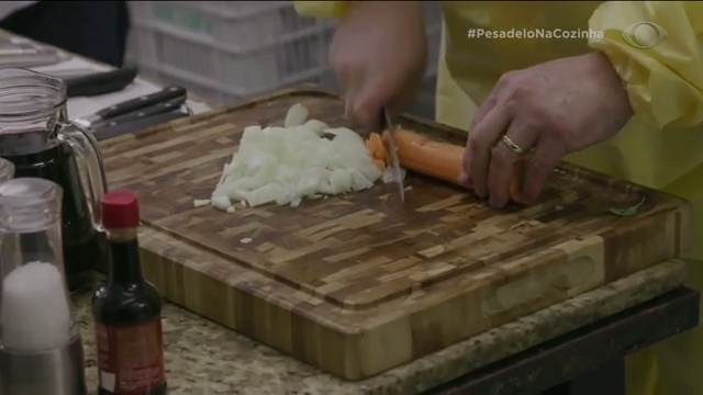 Veja a receita de penne à bolonhesa feita por Jacquin no Mamma Julia Reprodução TV