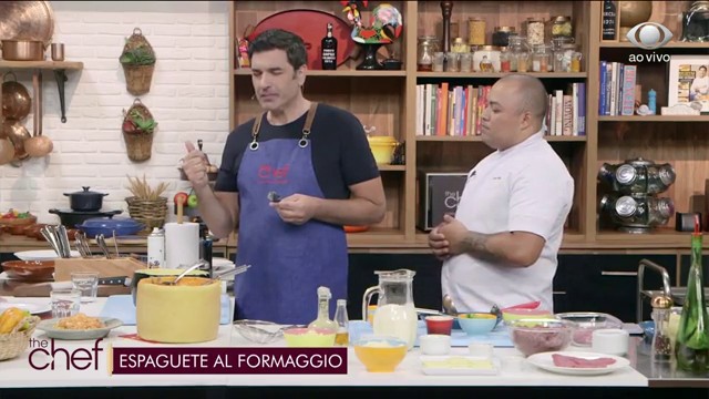 Edu Guedes tenta adivinhar ingrediente secreto de chef convidado