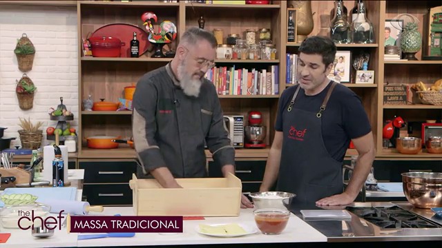 Massa tradicional de pizza: saiba como fazer a receita do Gino Contim Jr.