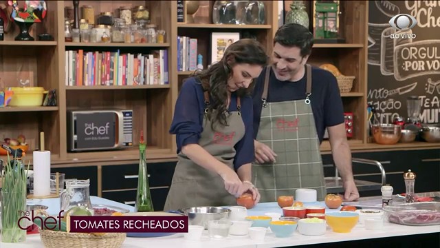 Tomates recheados: receita do Edu Guedes leva cream cheese e ricota