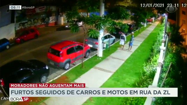 Furtos seguidos de carros e motos em rua da capital Reprodução TV