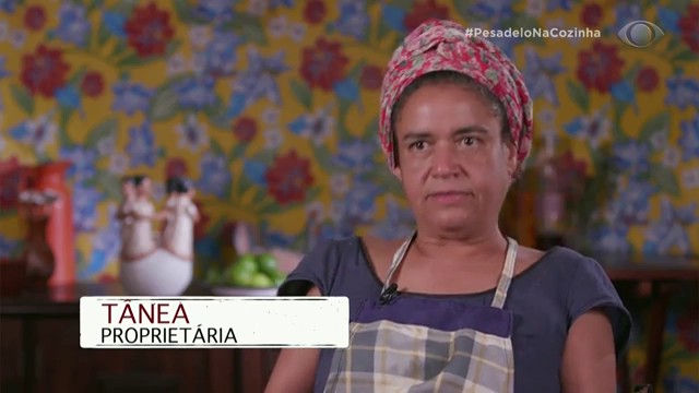 Pescada estragada desestabiliza Tanea e cozinheira chora Reprodução TV