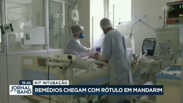 Kit intubação é distribuído com rótulo em mandarim Reprodução TV