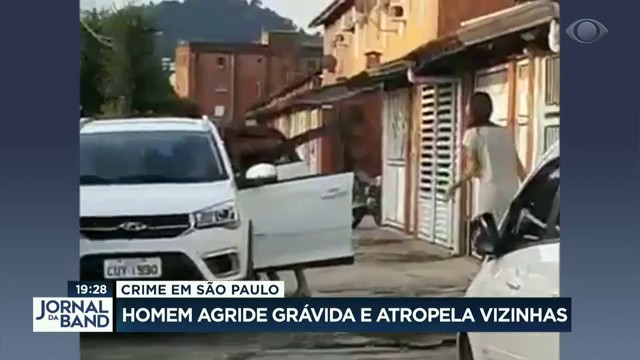 Crime em São Paulo: homem agride grávida e atropela vizinhas Reprodução TV