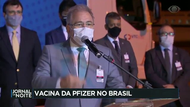 Primeiro lote da vacina da Pfizer chega ao Brasil Reprodução TV