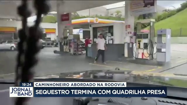 Caminhoneiros abordados em rodovia: sequestro termina com bando preso Reprodução TV