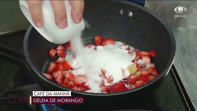 Geleia de morango: receita do Edu Guedes só leva 3 ingredientes Reprodução TV